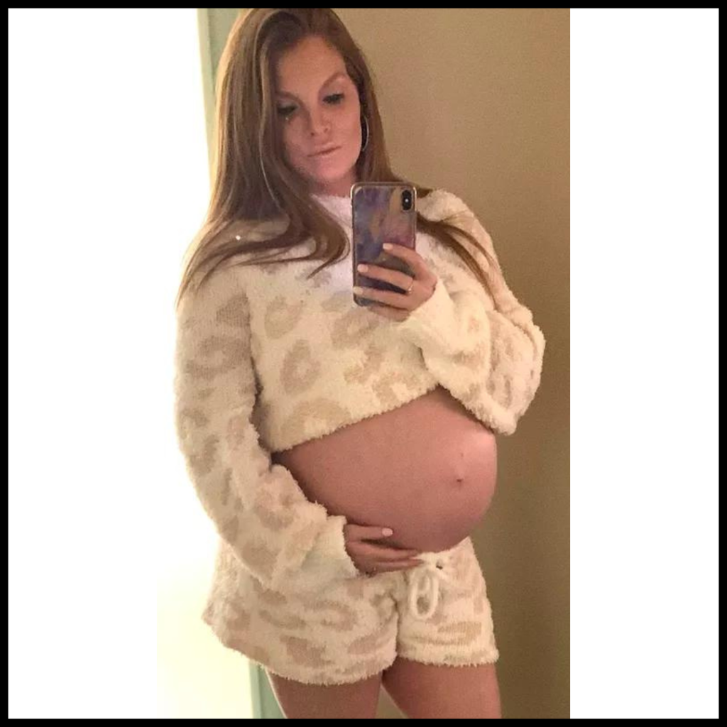 Brandi Redmond in pregnancy 